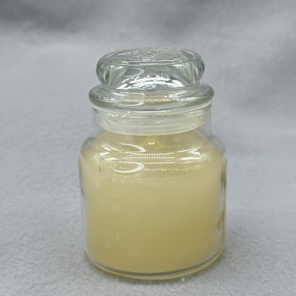 Yankee Candle Sparkling Snow 3.7 Oz. Small Jar with Lid NEW Festive Holiday - Picture 3 of 3